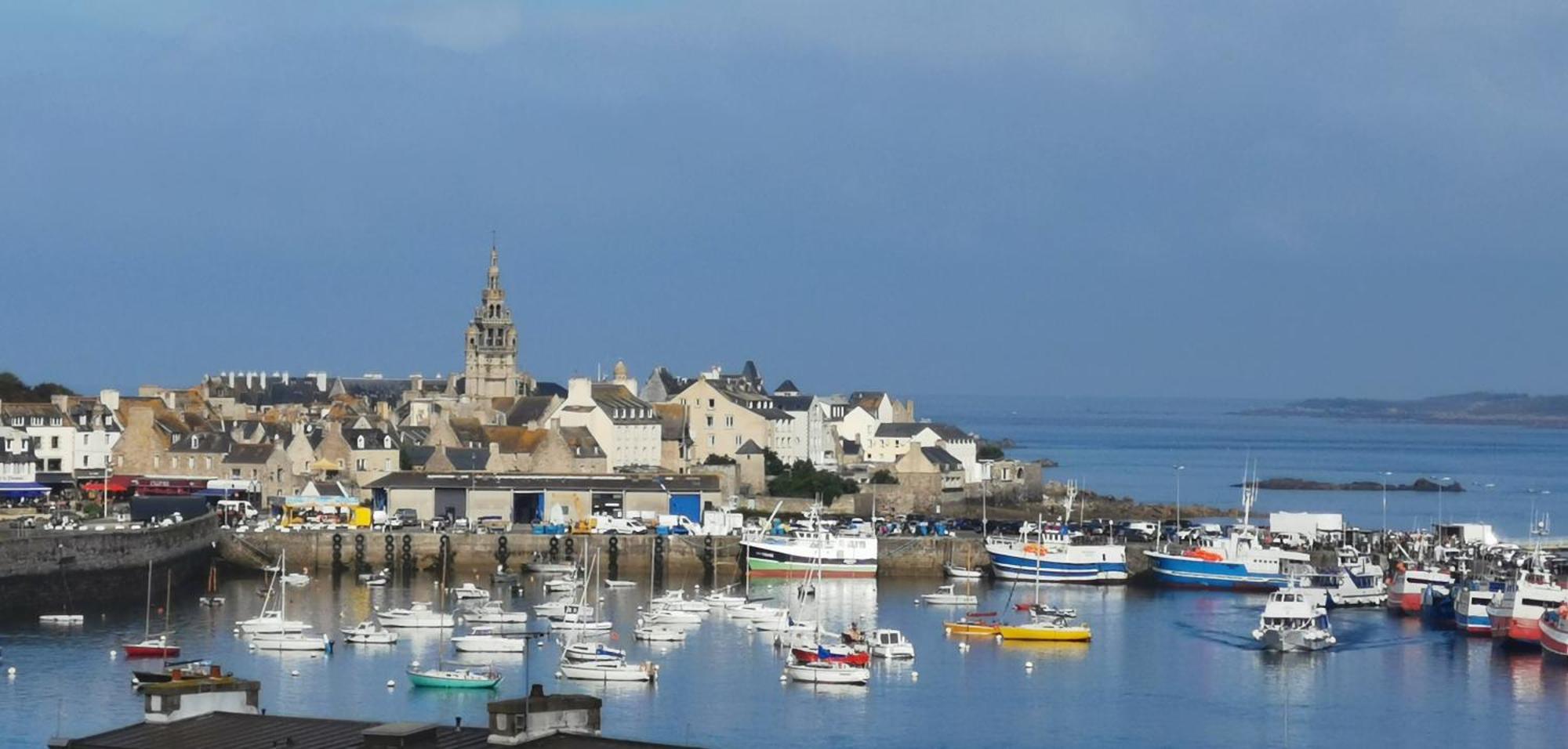 Appartement T2, Vue Panoramique, 2 Min A Pied De La Roscoff